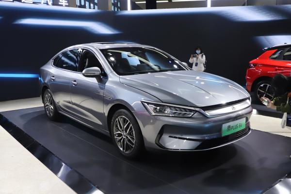 秦PLUS新能源优惠高达1.2万元